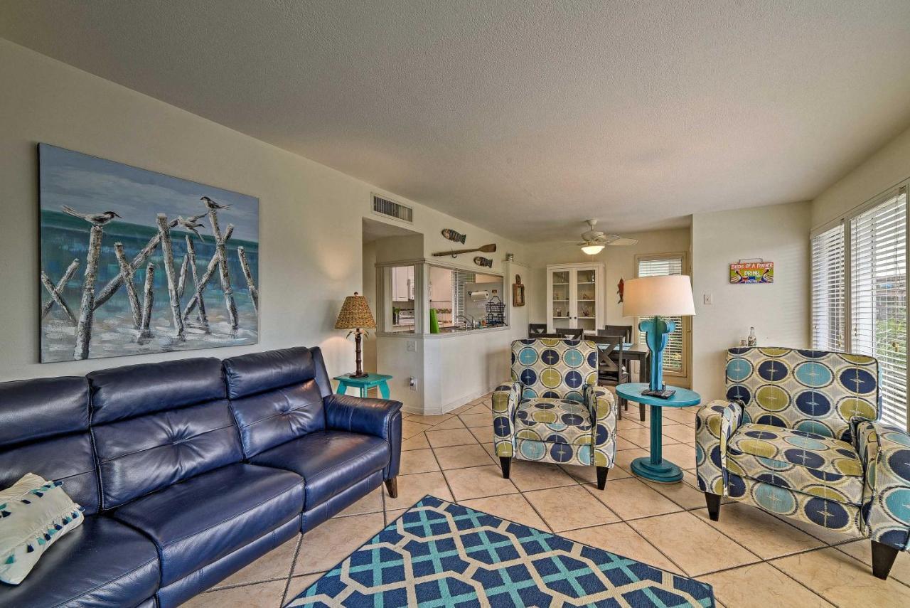 Breezy Corpus Christi Condo With Deck And Fishing Dock Buitenkant foto