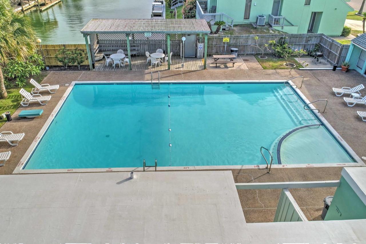 Breezy Corpus Christi Condo With Deck And Fishing Dock Buitenkant foto